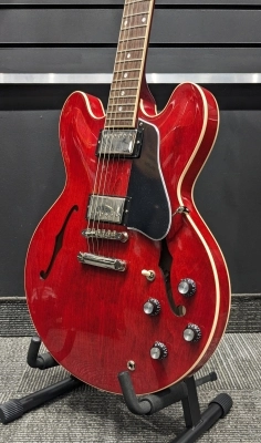 Gibson 60s Cherry Semi-Hollow 4